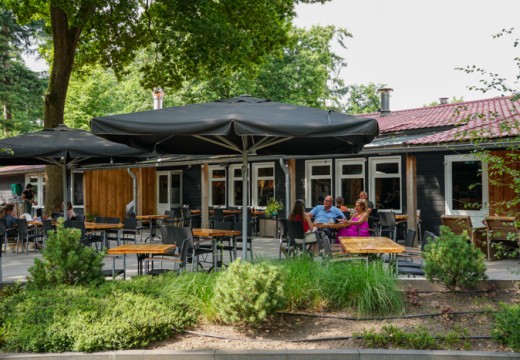 Terras van de Eeterij 2