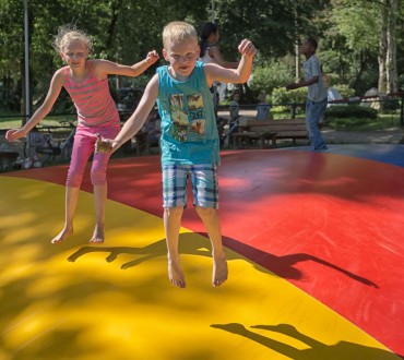 Boscamping Veluwe spelen.jpg