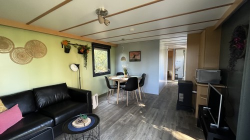 Woonkamer/eettafel Zomereik